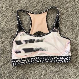Lululemon sports bra